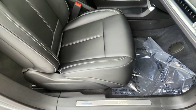 Used 2024 Cadillac Lyriq Tech RWD image 37
