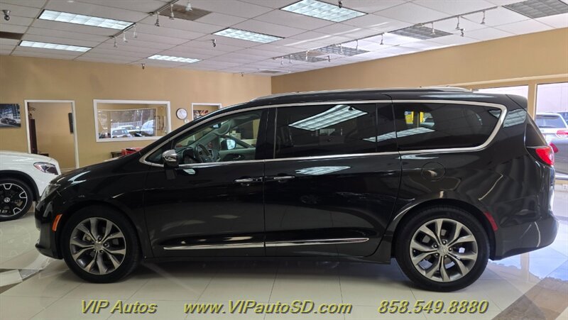 Used 2019 Chrysler Pacifica Limited image 6