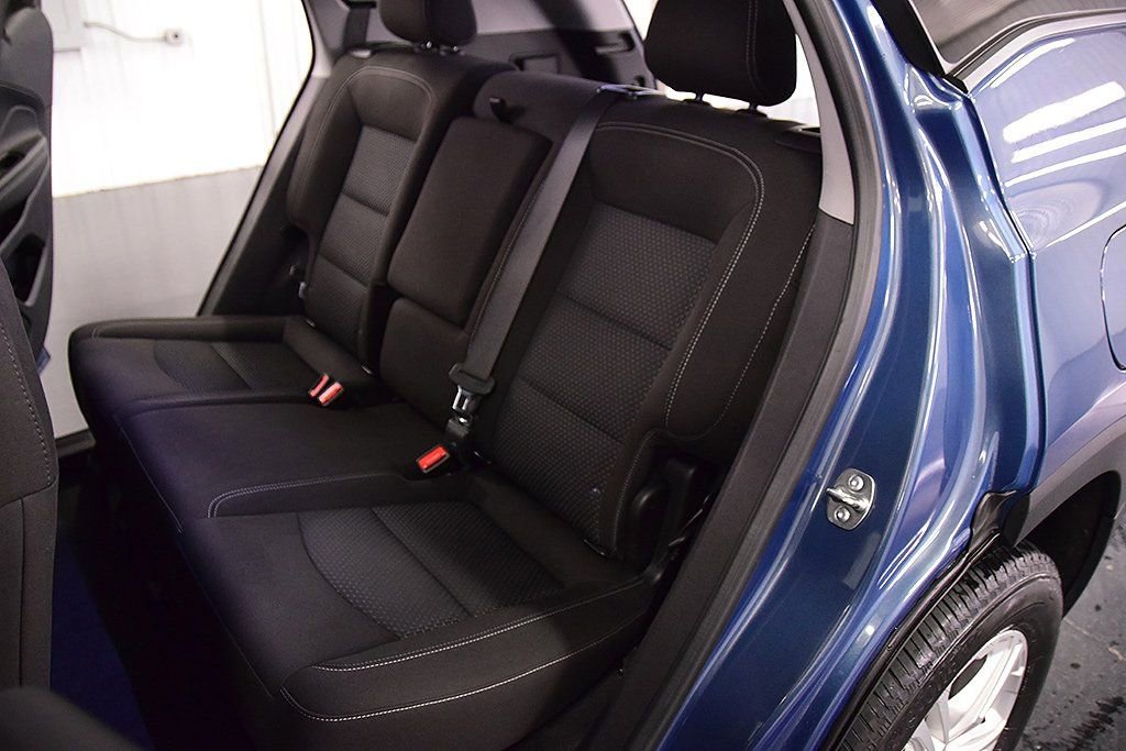 Used 2024 GMC Terrain SLE image 30