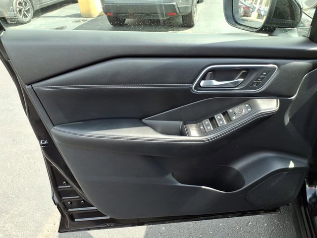 Certified 2026 Nissan Rogue Platinum w/ Tech Package image 21