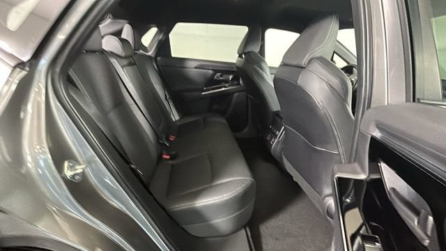 Used 2023 Subaru Solterra AWD image 29