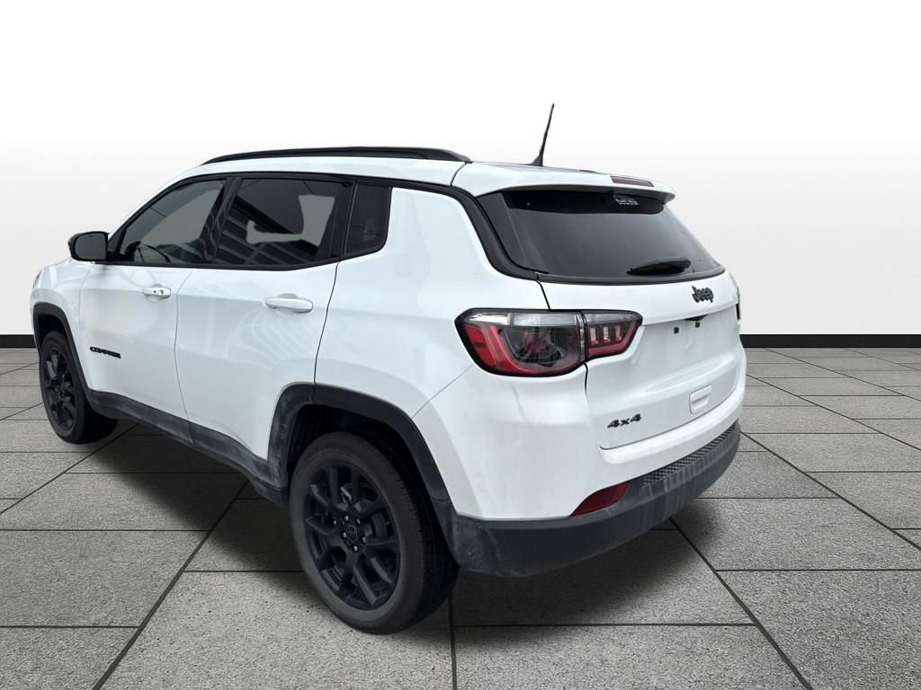 Used 2026 Jeep Compass Latitude AWD/4WD image 7
