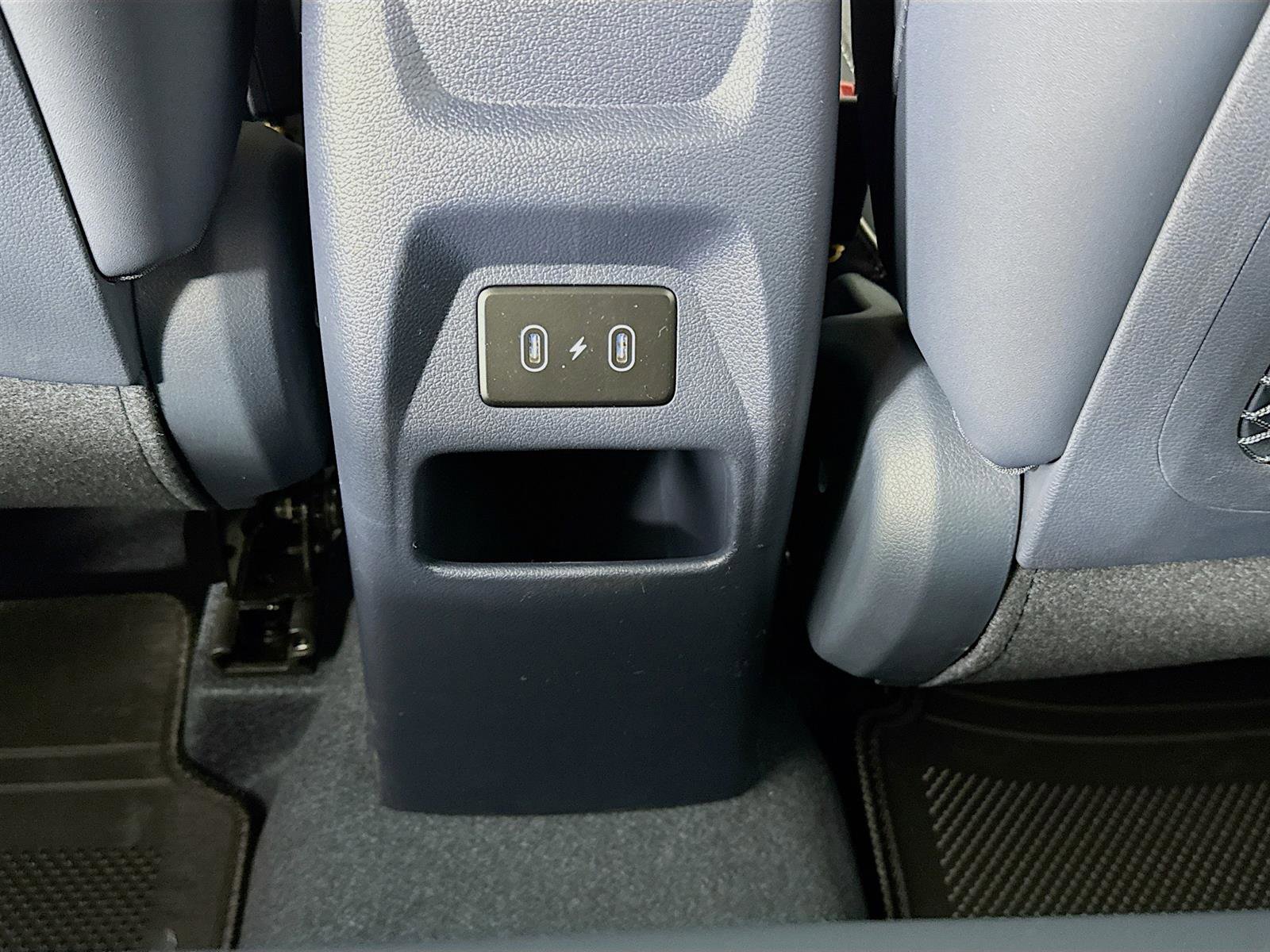 New 2025 Hyundai Venue Limited image 25