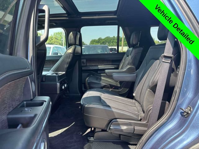Used 2019 Ford Expedition Limited w/ Equipment Group 302A AWD/4WD image 30