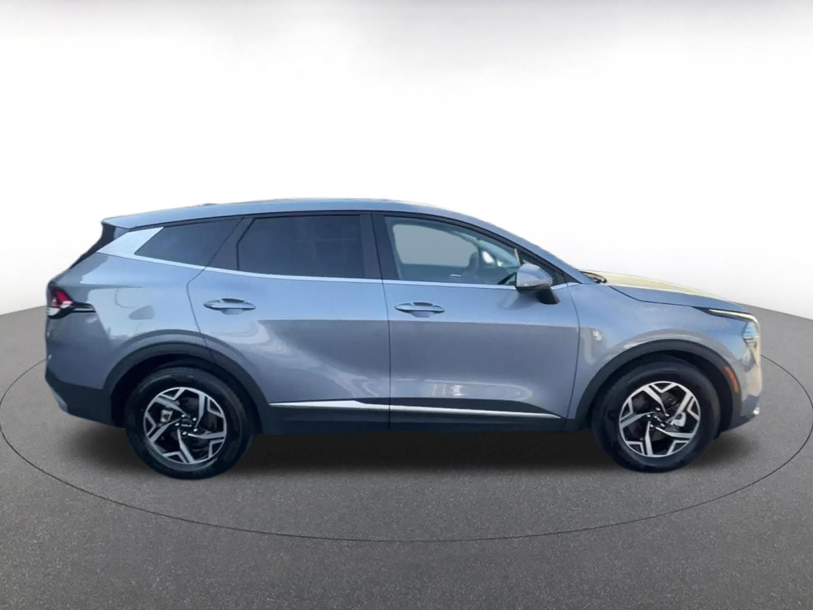 Used 2025 Kia Sportage LX image 16