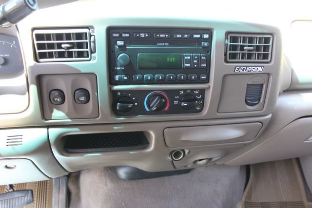 Used 2001 Ford Excursion Limited RWD image 15