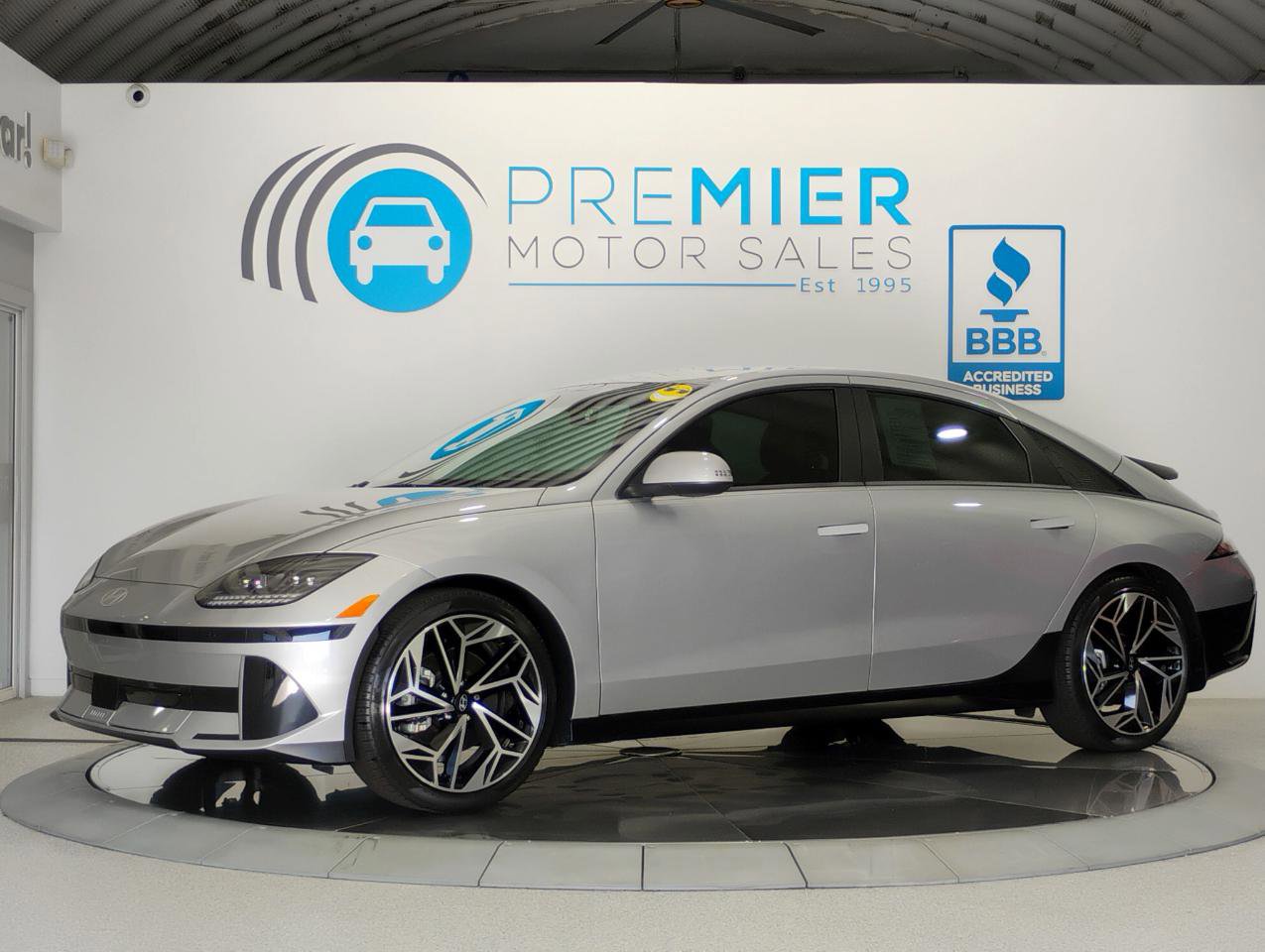 Used 2023 Hyundai Ioniq 6 SEL RWD image 2