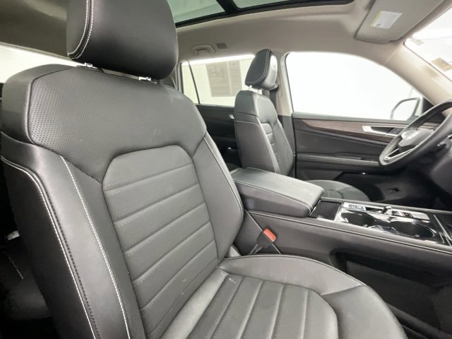 Used 2024 Volkswagen Atlas SEL image 16