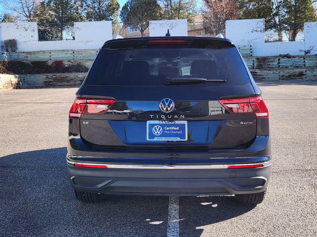 Certified 2024 Volkswagen Tiguan SE image 4
