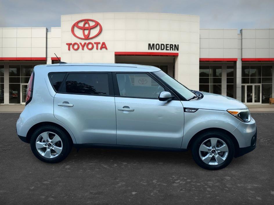 Used 2017 Kia Soul FWD image 4