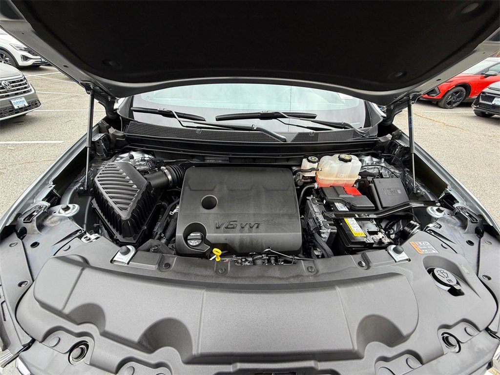 Used 2024 Chevrolet Traverse LT image 27