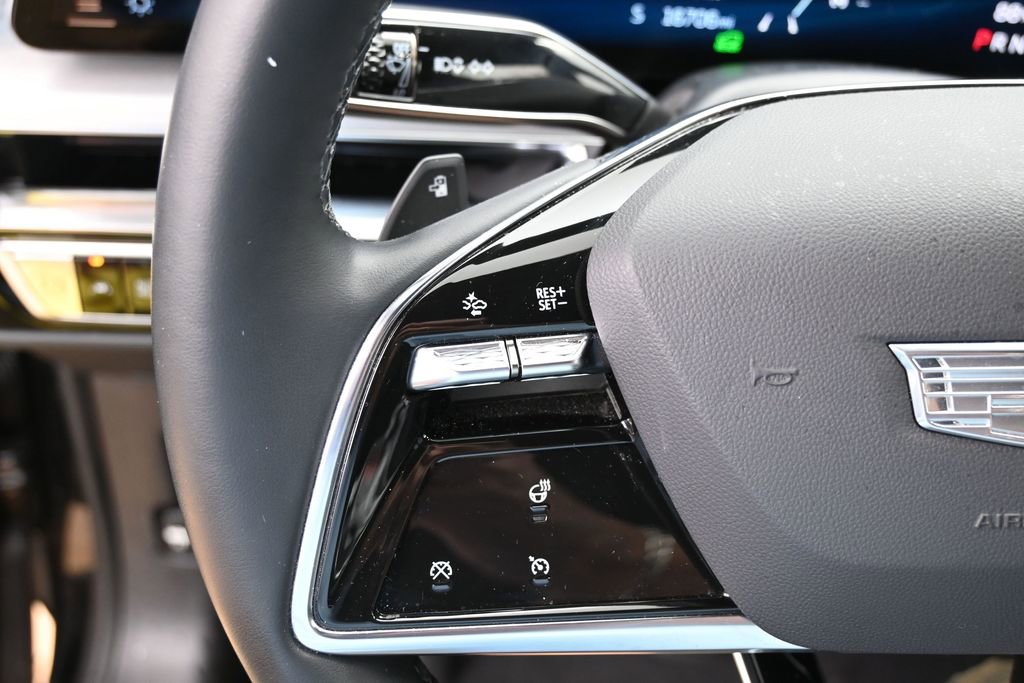 Used 2024 Cadillac Lyriq Luxury AWD/4WD image 19