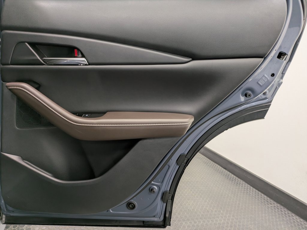 Used 2020 MAZDA CX-30 AWD w/ Premium Package image 25