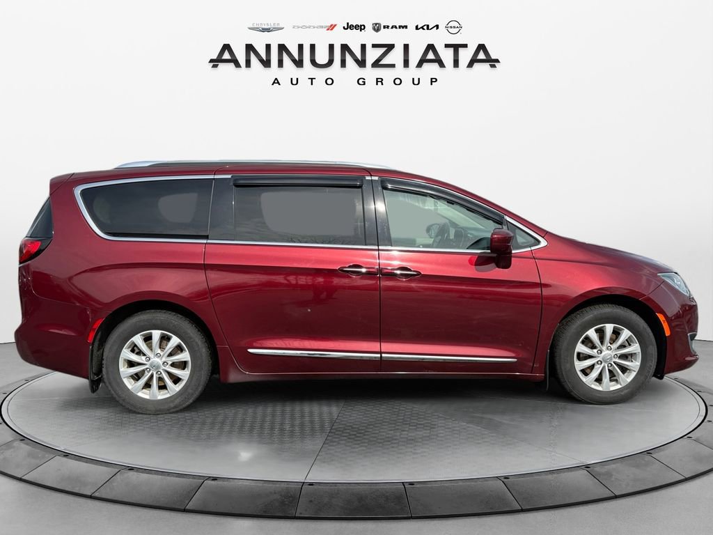 Certified 2019 Chrysler Pacifica Touring-L image 6
