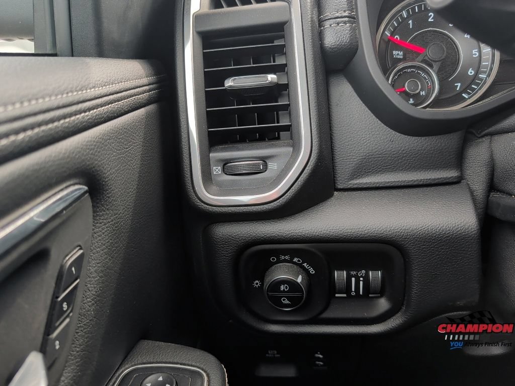 Used 2019 RAM 1500 Laramie AWD/4WD image 27