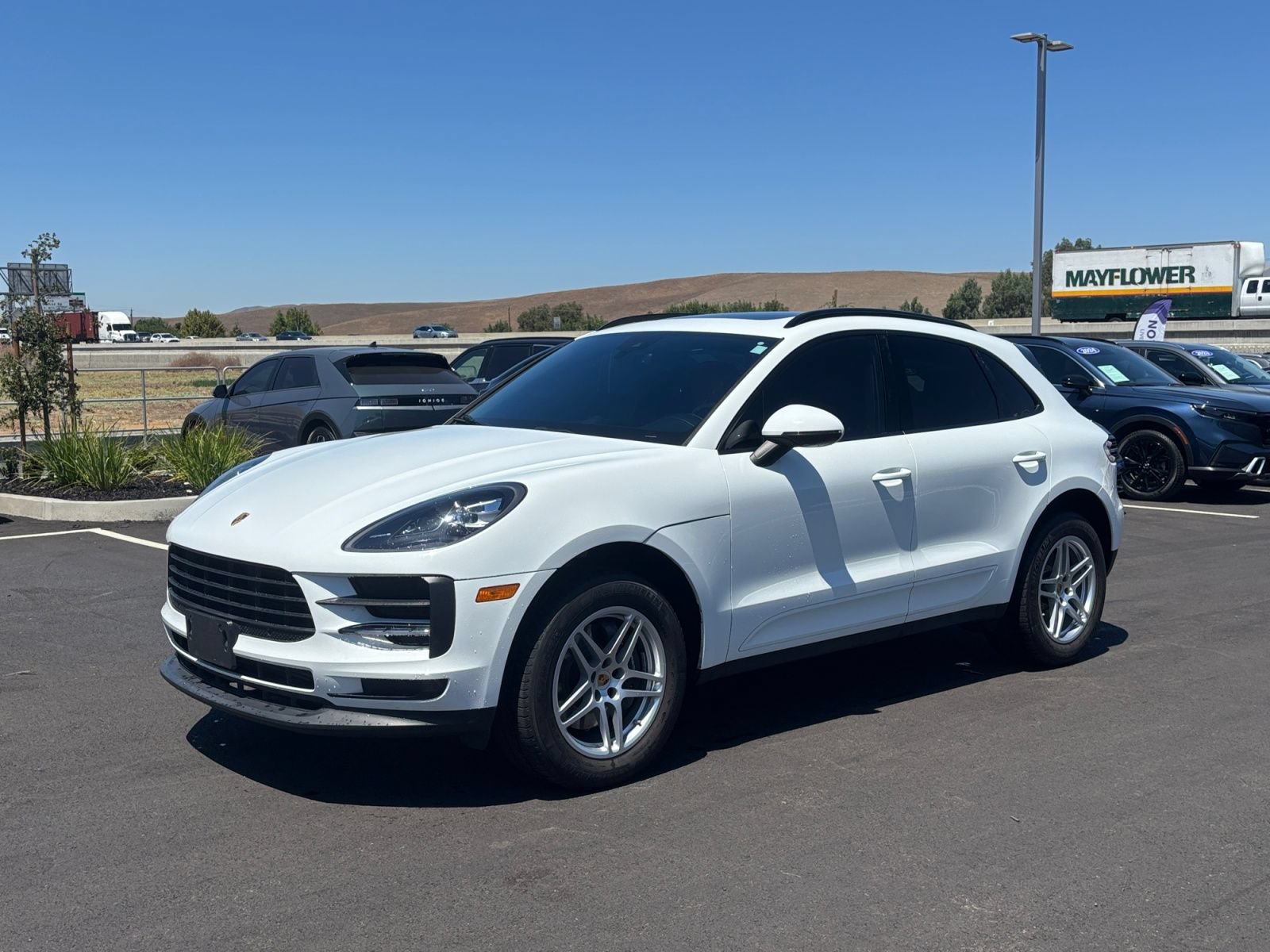 Used 2021 Porsche Macan AWD/4WD image 22