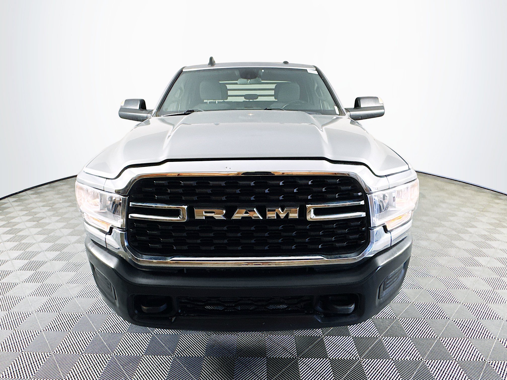 Used 2022 RAM 2500 Big Horn AWD/4WD image 2