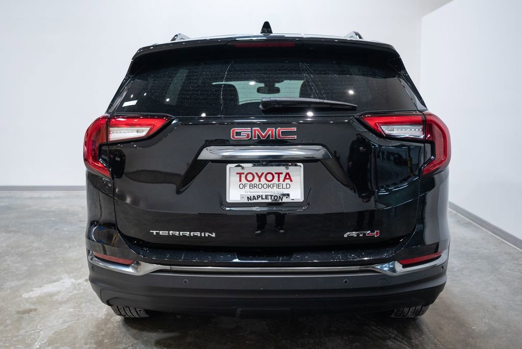 Used 2024 GMC Terrain AT4 w/ Infotainment Package II image 8