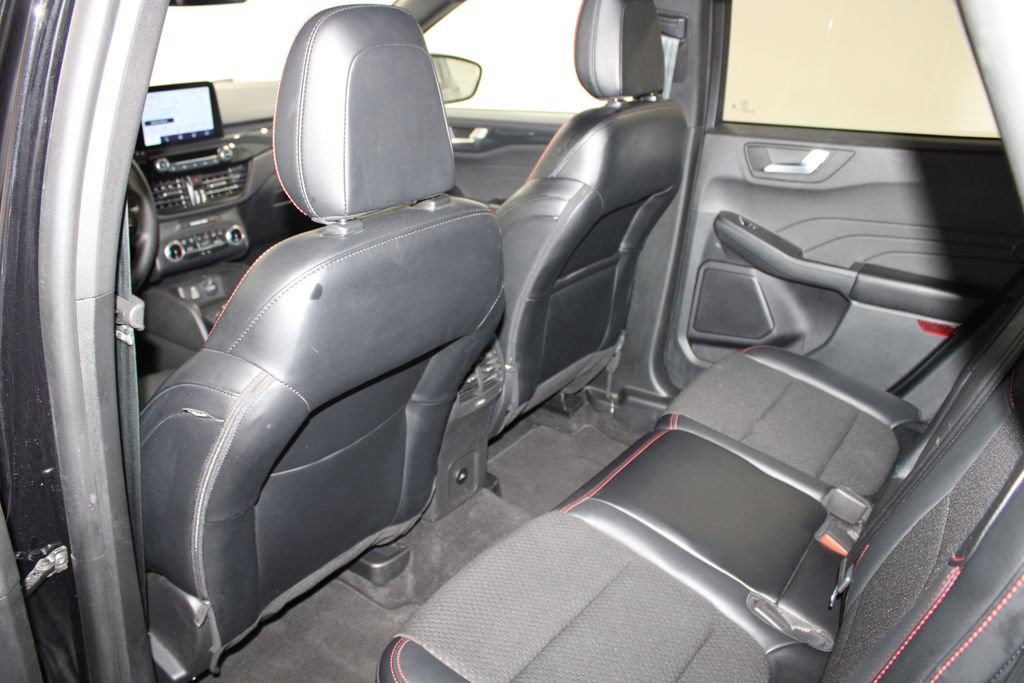 Used 2025 Ford Escape ST-Line AWD/4WD image 24