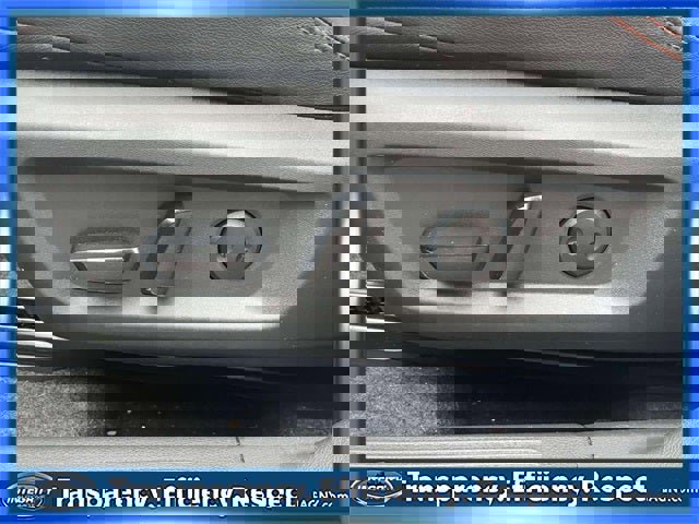 Certified 2025 Nissan Rogue SV w/ Rock Creek Premium Package image 18