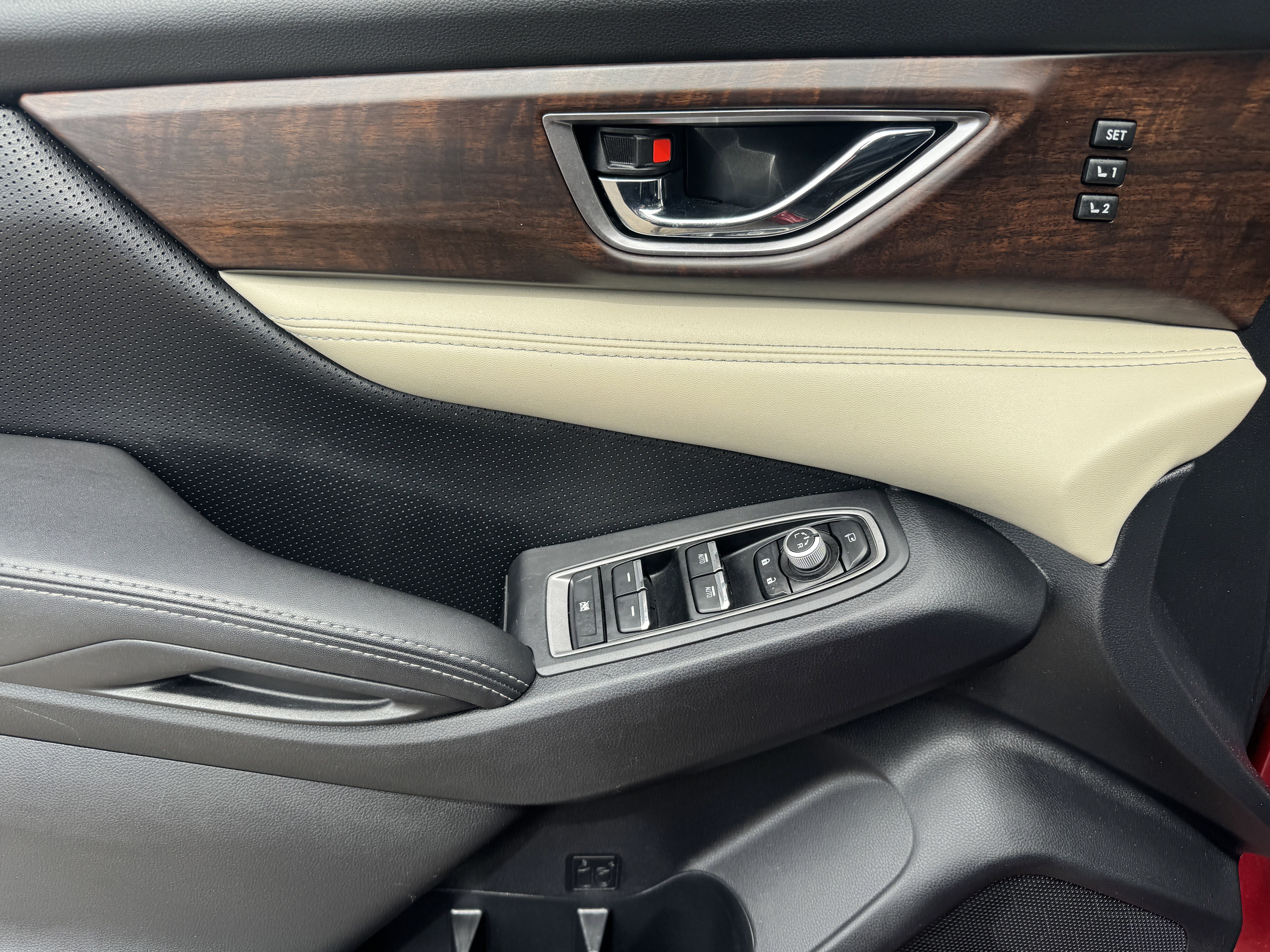 Used 2021 Subaru Ascent Touring image 9