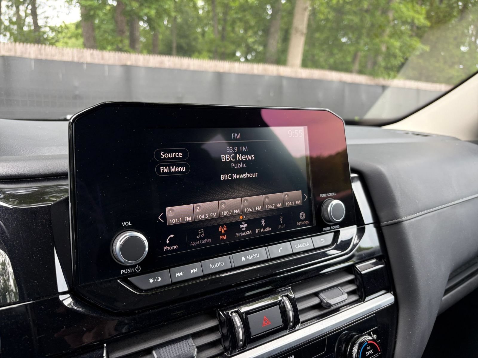 Used 2025 Nissan Pathfinder SV FWD image 20