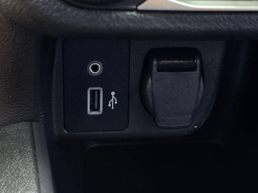 Used 2021 Nissan Versa S FWD image 24