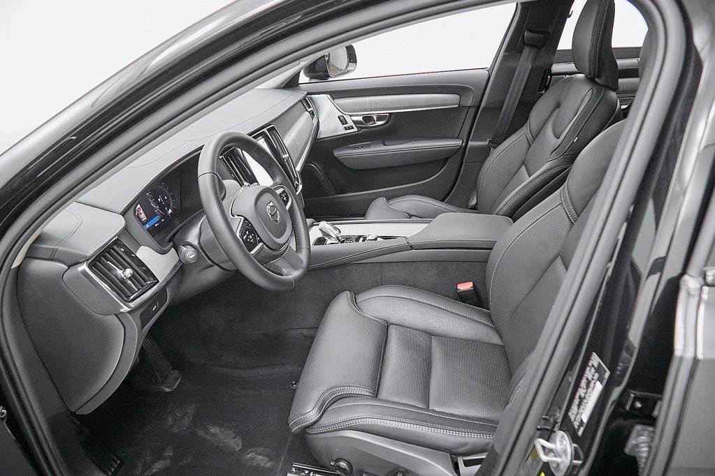 Certified 2024 Volvo V90 B6 Cross Country Ultimate image 23