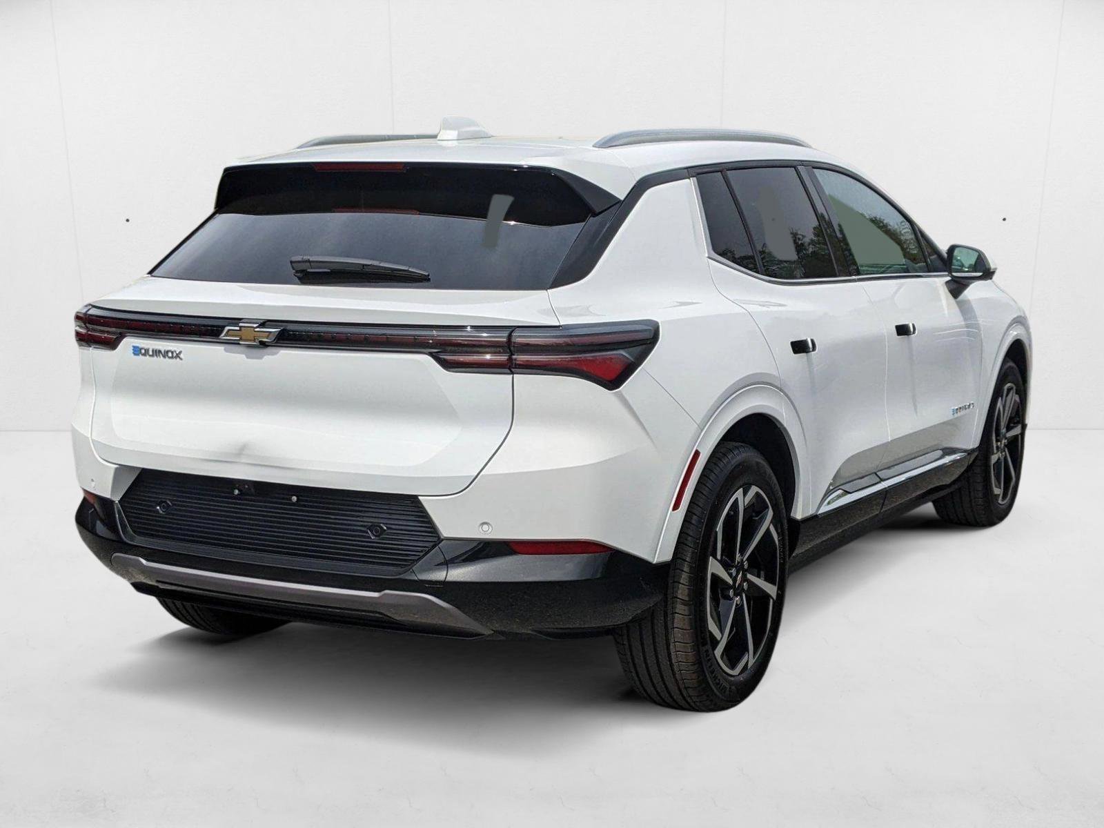 New 2025 Chevrolet Equinox EV LT FWD image 2