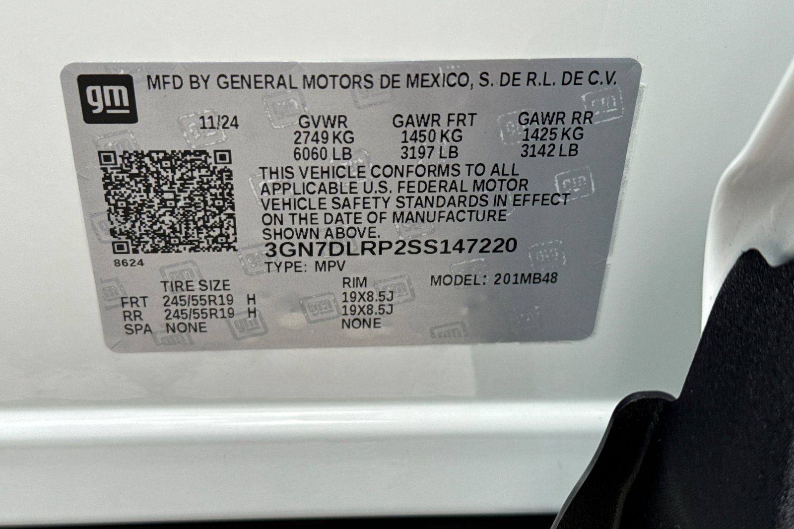 Used 2025 Chevrolet Equinox EV LT w/ Comfort Package FWD image 27