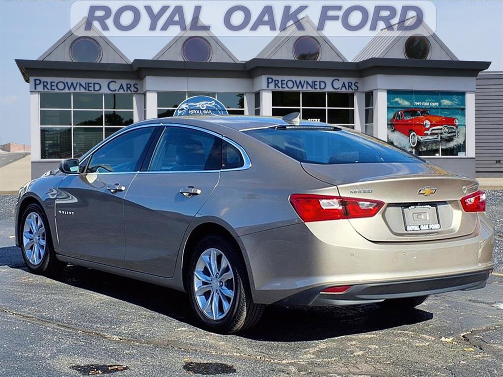 Used 2023 Chevrolet Malibu LT w/ Driver Confidence Package image 2