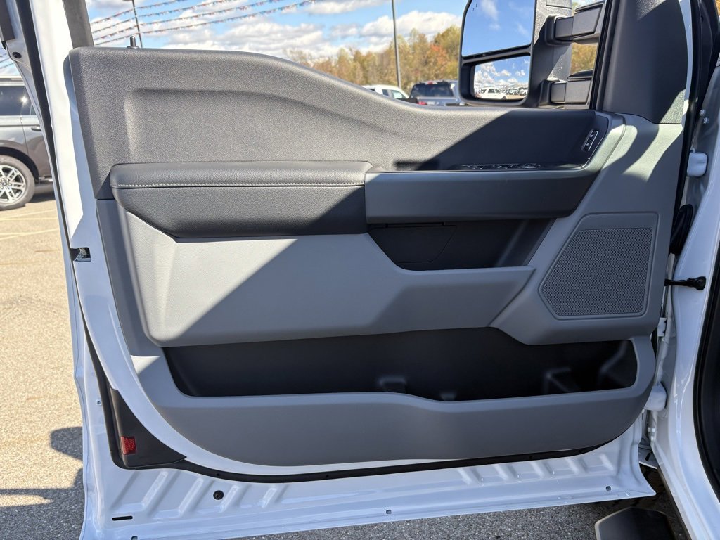 New 2026 Ford F350 XLT w/ 360-Degree Camera Package image 38