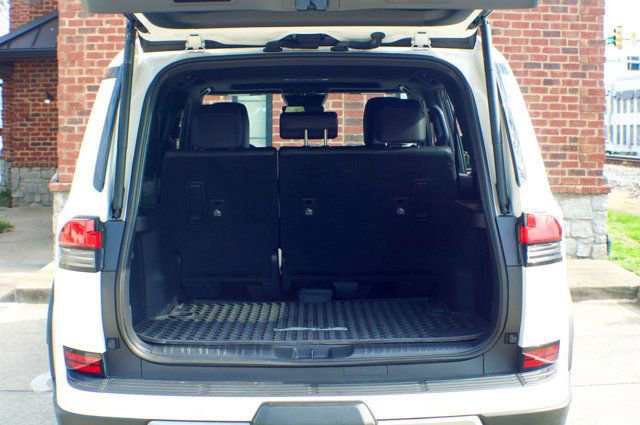 Used 2024 Lexus GX 550 image 55