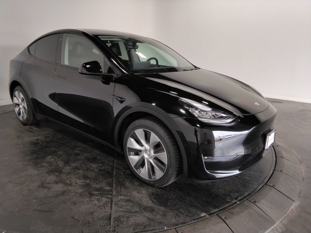 Used 2021 Tesla Model Y Long Range image 4