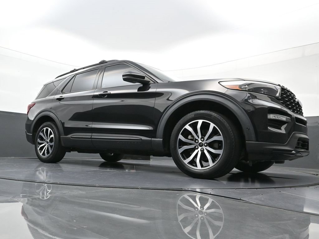 Used 2020 Ford Explorer ST w/ Premium Technology Package image 22
