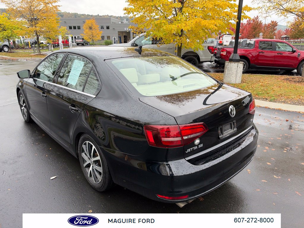 Used 2017 Volkswagen Jetta SE FWD image 6