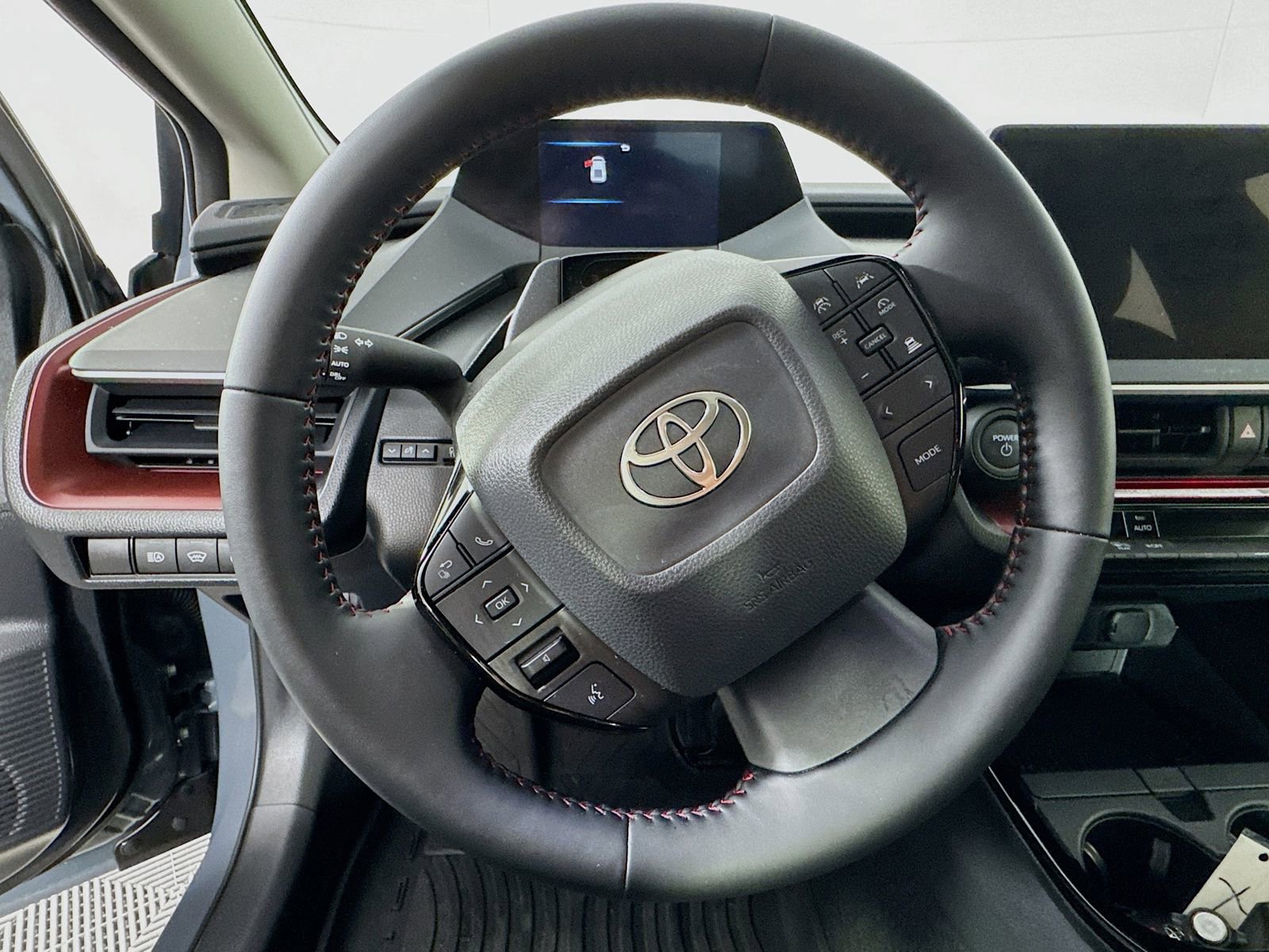 Used 2024 Toyota Prius Prime FWD image 11