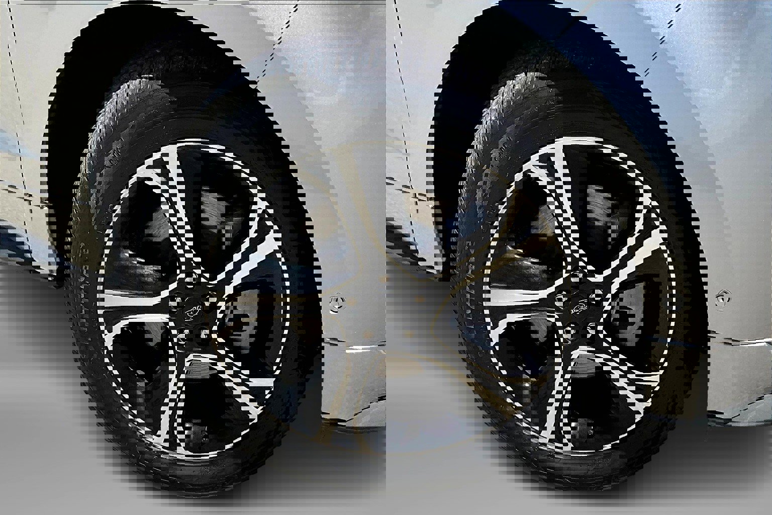 Used 2022 Ford Edge ST w/ Equipment Group 401A AWD/4WD image 9