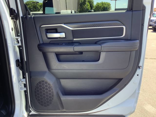 Used 2025 RAM 2500 Big Horn AWD/4WD image 33