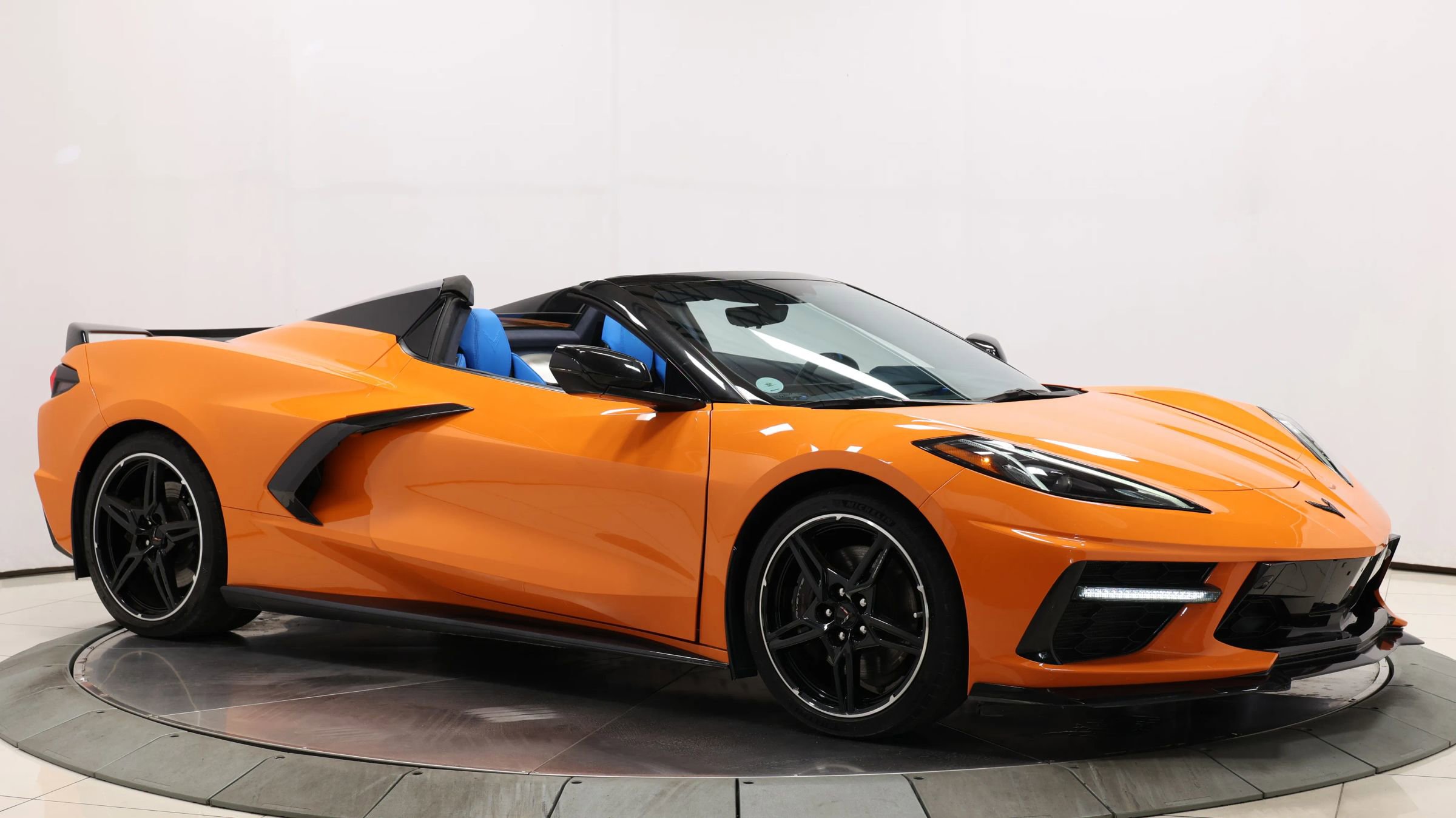 Used 2022 Chevrolet Corvette Stingray Premium Conv w/ Z51 Performance Package image 99