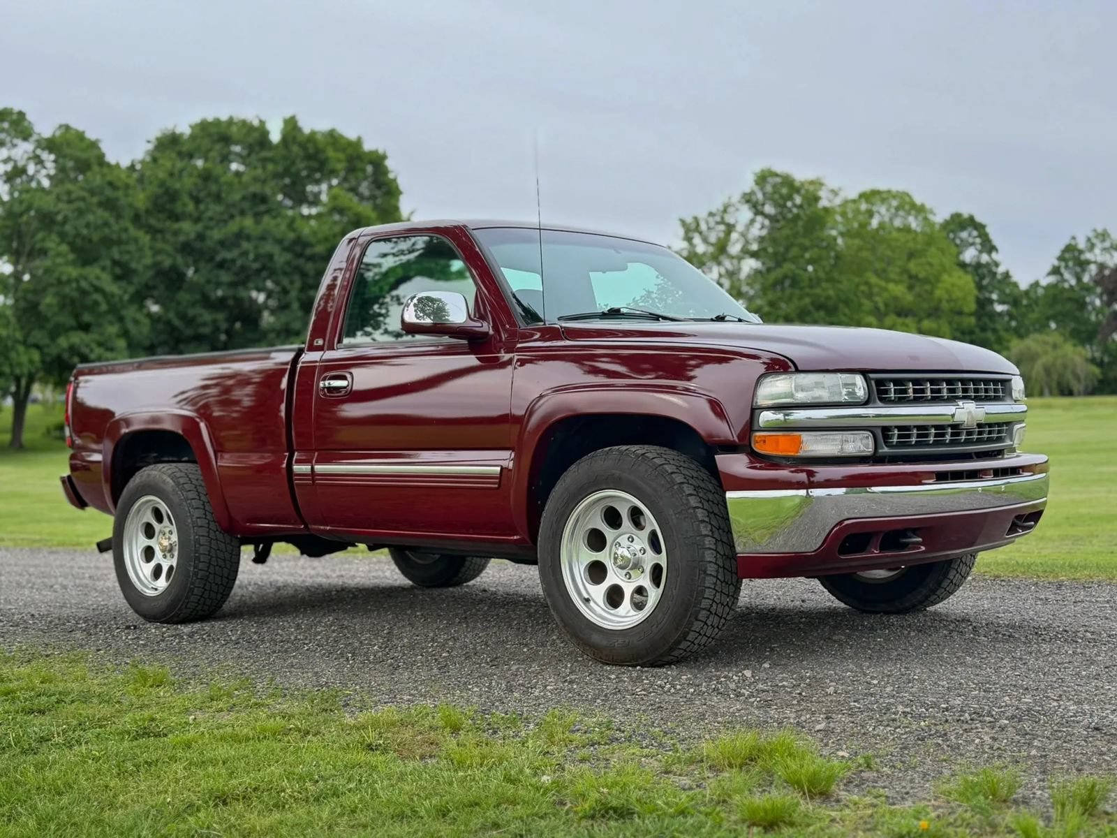 Used 2001 Chevrolet Silverado 1500 LS w/ Off-Road Chassis Pkg AWD/4WD image 1
