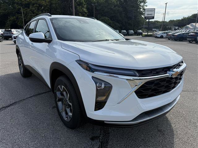 New 2025 Chevrolet Trax LT w/ Driver Confidence Package image 9