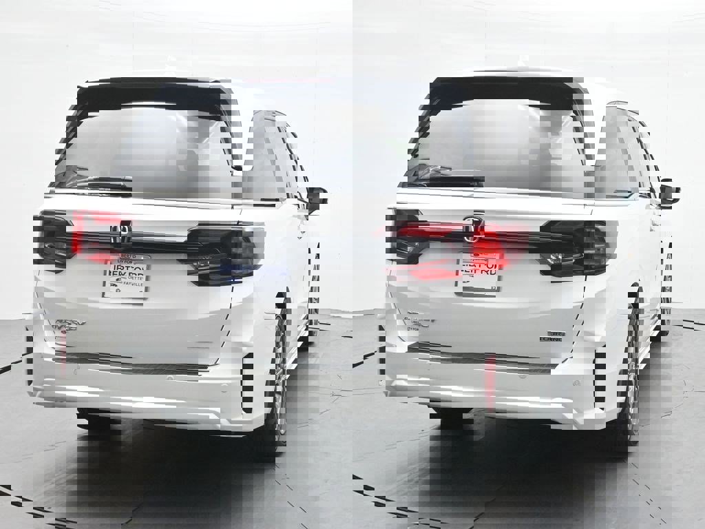 Used 2026 Honda Odyssey Touring image 6