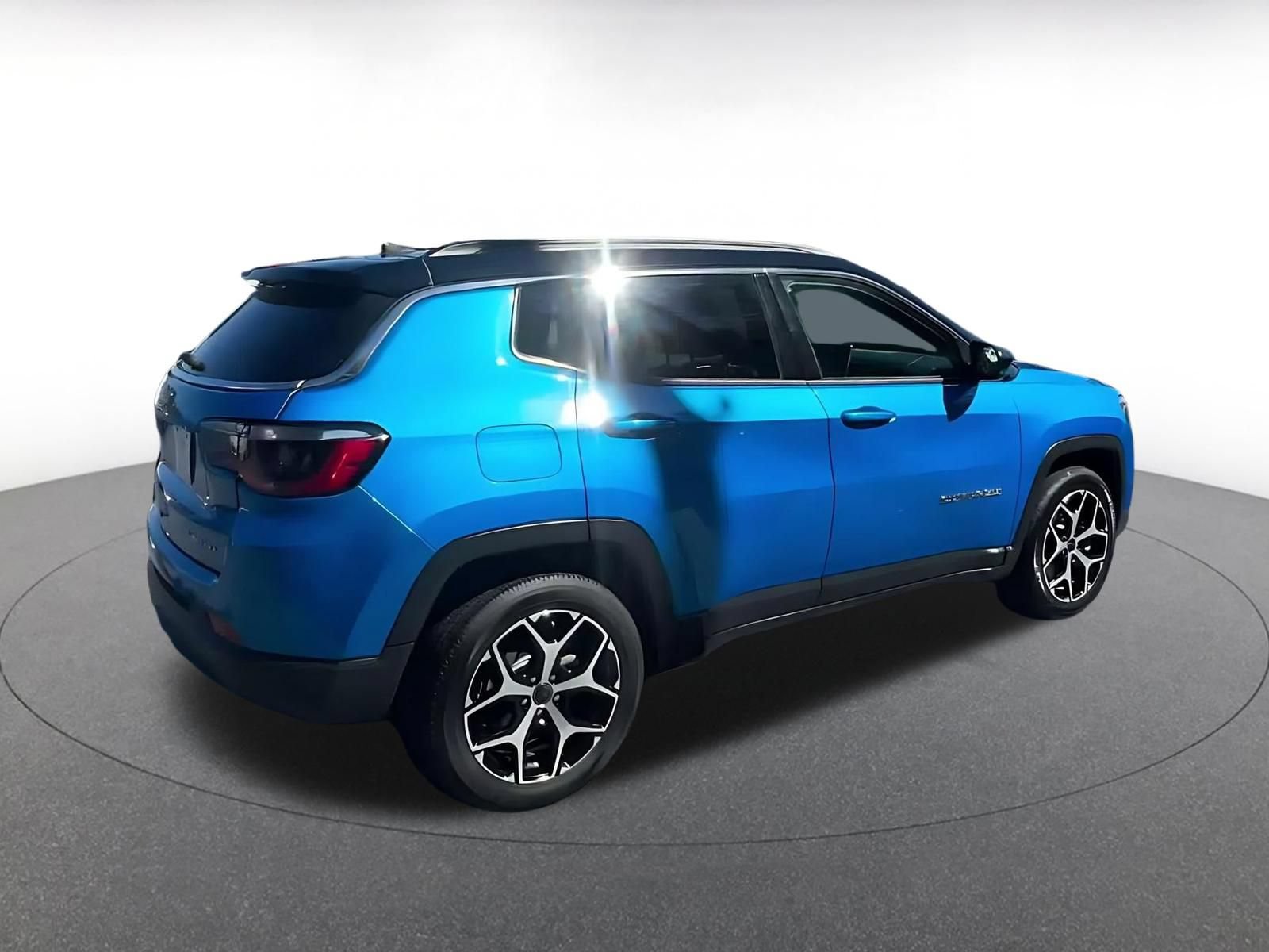 Used 2025 Jeep Compass Limited AWD/4WD image 13