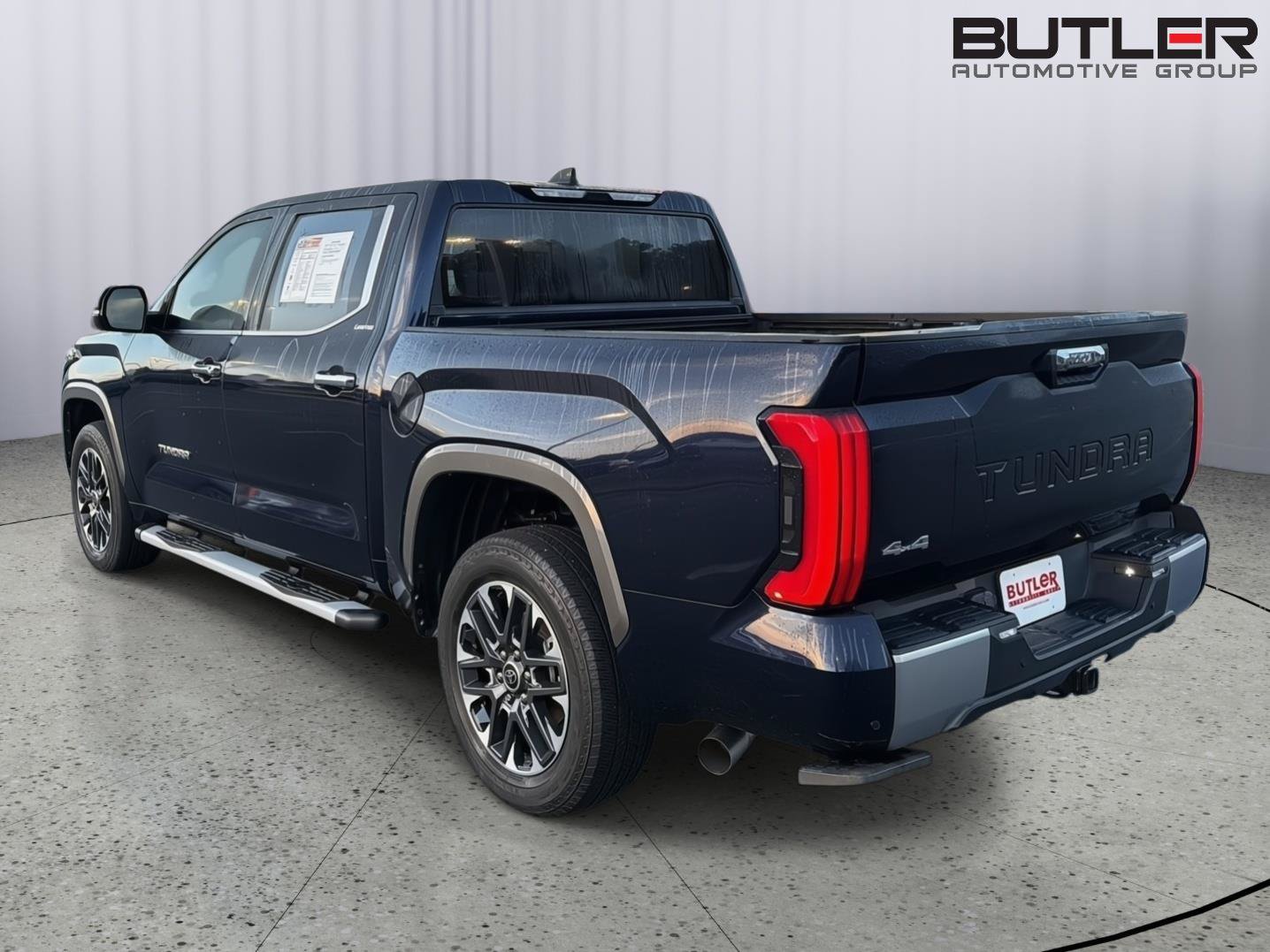 Used 2023 Toyota Tundra Limited w/ Power Package AWD/4WD image 4