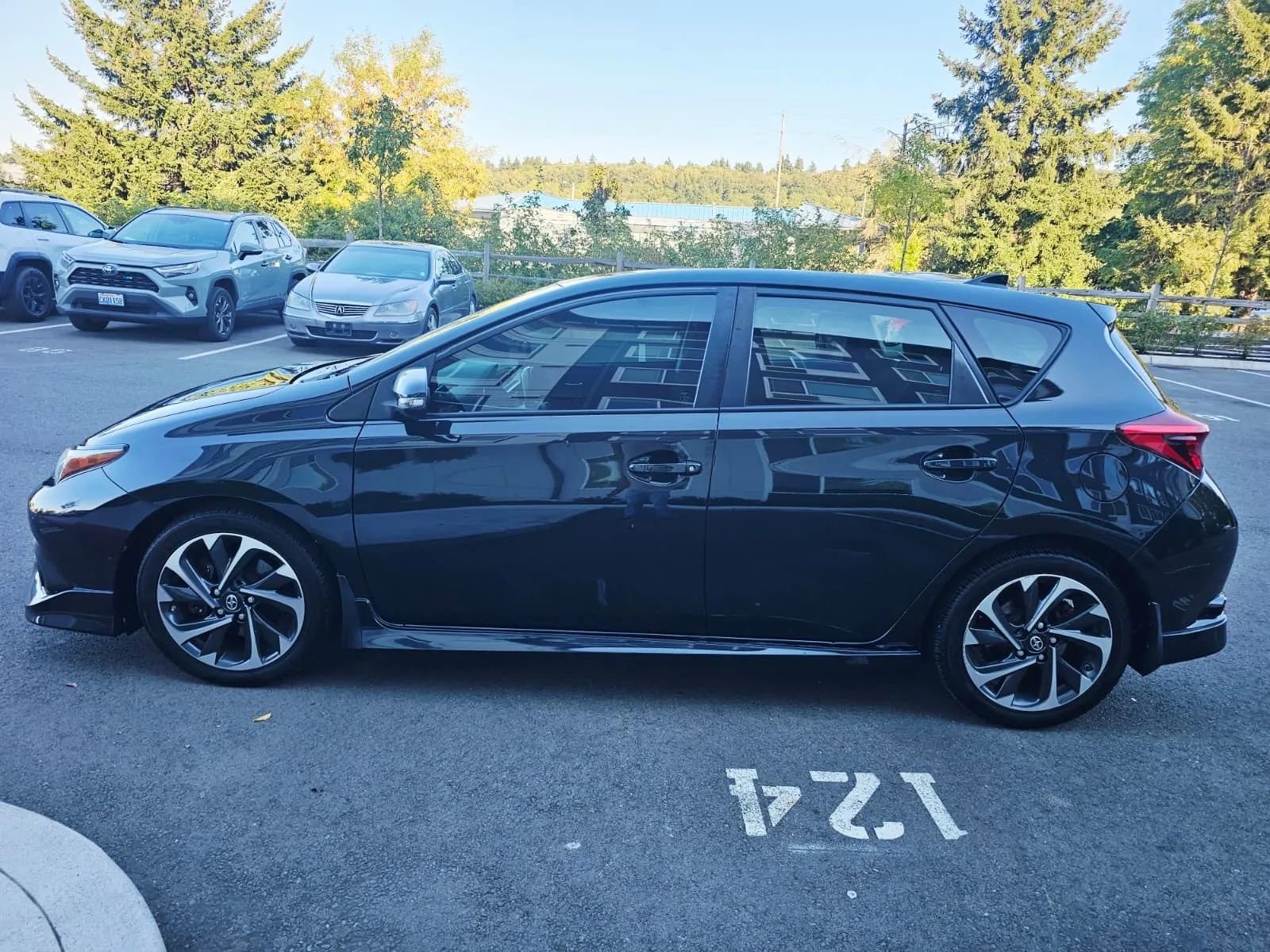 Used 2016 Scion iM image 2