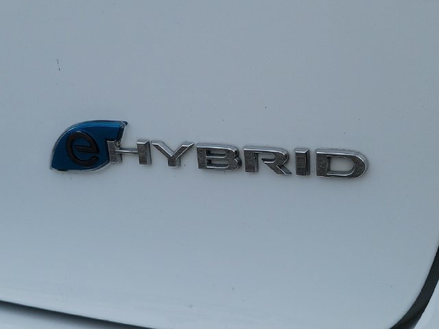 Used 2024 Chrysler Pacifica Limited FWD image 7
