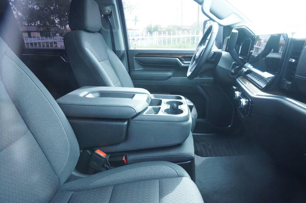 Certified 2024 GMC Sierra 2500 SLE w/ SLE Value Package; AWD/4WD image 8