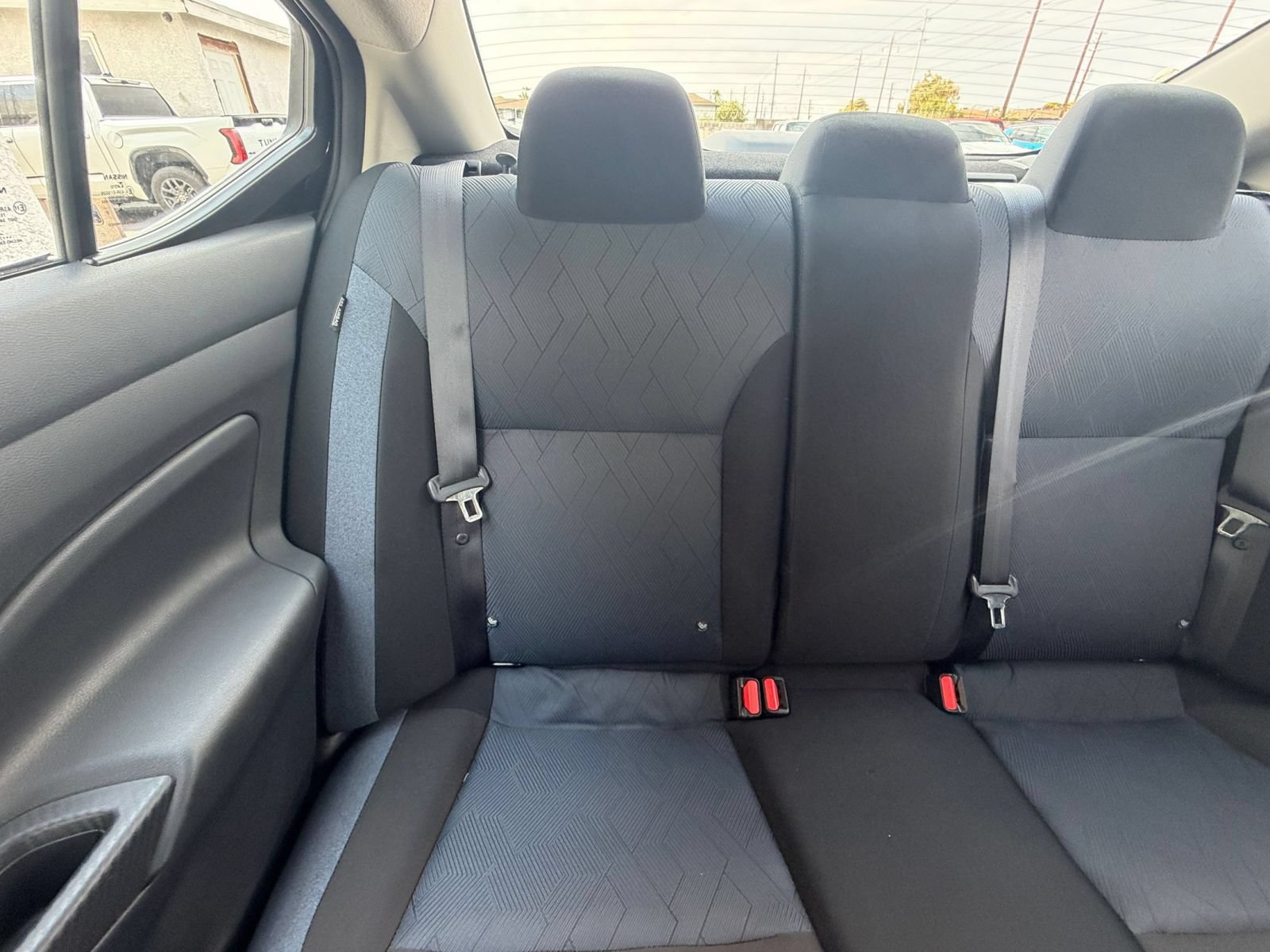 Used 2025 Nissan Versa SV FWD image 32