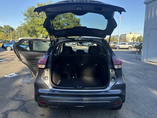 New 2025 Nissan Kicks Play S FWD image 12